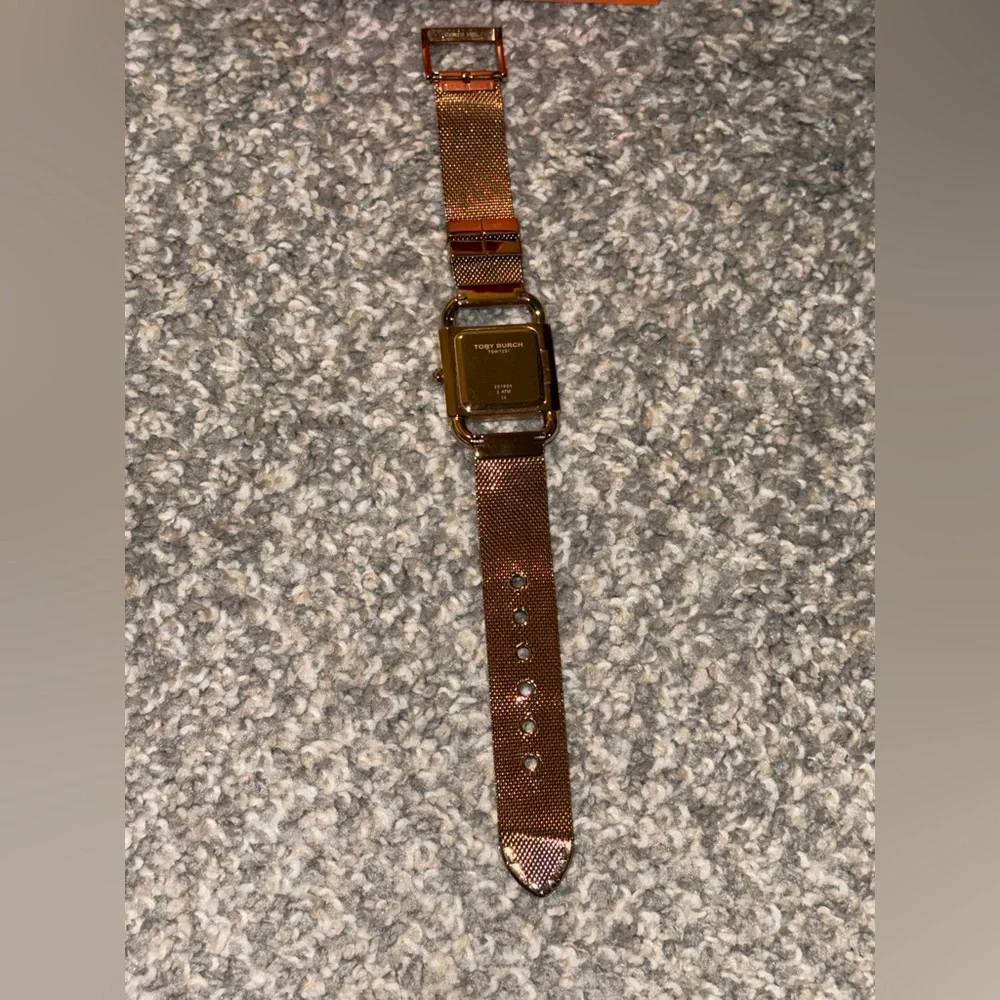 Tory Burch The Phipps Rose Gold Tone Watch - Picture 11 of 12